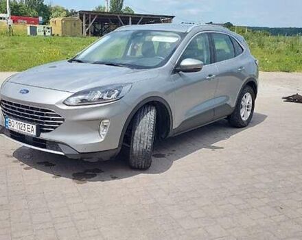 Сірий Форд Куга, об'ємом двигуна 1.5 л та пробігом 76 тис. км за 22800 $, фото 1 на Automoto.ua