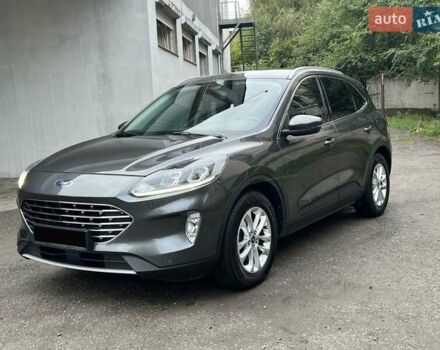Сірий Форд Куга, об'ємом двигуна 2 л та пробігом 125 тис. км за 22200 $, фото 1 на Automoto.ua