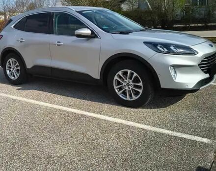Сірий Форд Куга, об'ємом двигуна 2 л та пробігом 38 тис. км за 16500 $, фото 1 на Automoto.ua