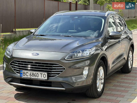 Форд Куга 2021 в Львове на Automoto.ua Серый Форд Куга, объемом двигателя 2.49 л и пробегом 212 тыс. км за 21950 $, фото 1 на Automoto.ua