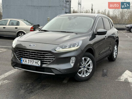 Сірий Форд Куга, об'ємом двигуна 1.5 л та пробігом 68 тис. км за 22500 $, фото 1 на Automoto.ua