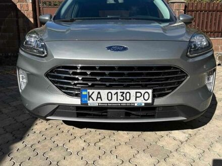 Сірий Форд Куга, об'ємом двигуна 1.5 л та пробігом 133 тис. км за 18000 $, фото 1 на Automoto.ua
