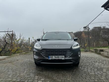 Серый Форд Куга, объемом двигателя 1.5 л и пробегом 26 тыс. км за 24700 $, фото 1 на Automoto.ua