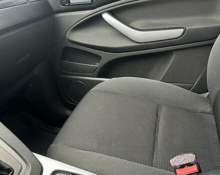 Синий Форд Куга, объемом двигателя 2.52 л и пробегом 192 тыс. км за 10000 $, фото 22 на Automoto.ua