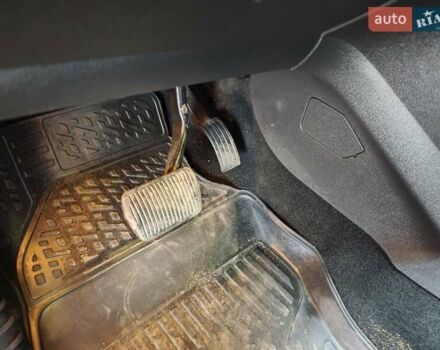 Синій Форд Куга, об'ємом двигуна 2 л та пробігом 180 тис. км за 11999 $, фото 29 на Automoto.ua