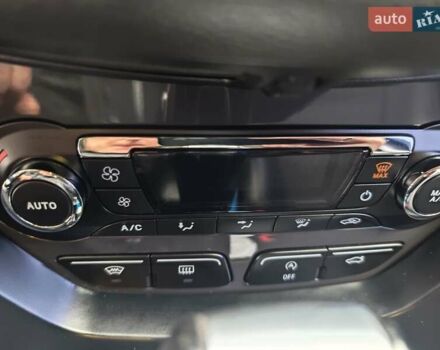 Синій Форд Куга, об'ємом двигуна 2 л та пробігом 180 тис. км за 11999 $, фото 27 на Automoto.ua