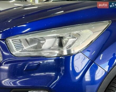 Синий Форд Куга, объемом двигателя 2 л и пробегом 248 тыс. км за 14999 $, фото 4 на Automoto.ua