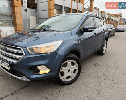 Синий Форд Куга, объемом двигателя 1.5 л и пробегом 145 тыс. км за 13500 $, фото 4 на Automoto.ua