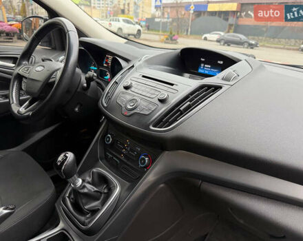 Синий Форд Куга, объемом двигателя 1.5 л и пробегом 145 тыс. км за 13500 $, фото 11 на Automoto.ua