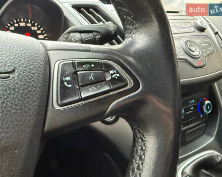 Синий Форд Куга, объемом двигателя 1.5 л и пробегом 145 тыс. км за 13500 $, фото 18 на Automoto.ua