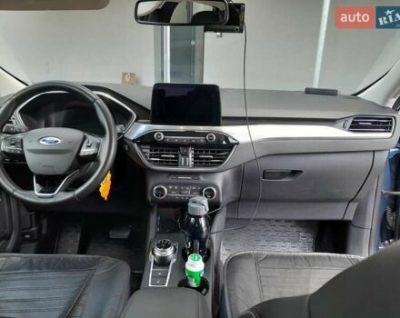 Синий Форд Куга, объемом двигателя 1.5 л и пробегом 94 тыс. км за 22000 $, фото 3 на Automoto.ua