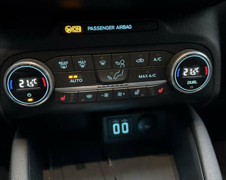 Синій Форд Куга, об'ємом двигуна 1.5 л та пробігом 28 тис. км за 26900 $, фото 14 на Automoto.ua