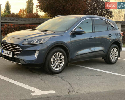Синий Форд Куга, объемом двигателя 1.5 л и пробегом 22 тыс. км за 25800 $, фото 4 на Automoto.ua