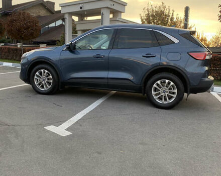 Синий Форд Куга, объемом двигателя 1.5 л и пробегом 22 тыс. км за 25800 $, фото 13 на Automoto.ua