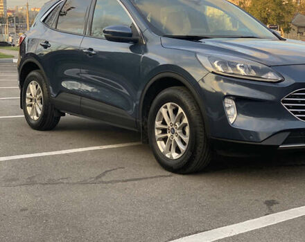 Синий Форд Куга, объемом двигателя 1.5 л и пробегом 22 тыс. км за 25800 $, фото 8 на Automoto.ua