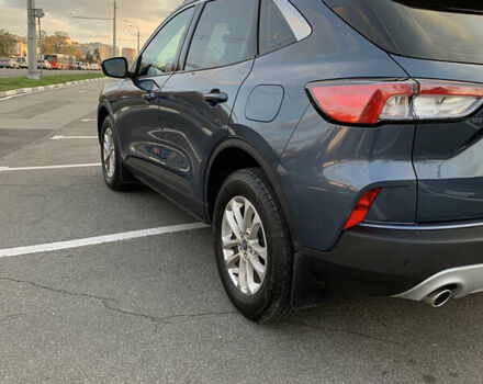 Синий Форд Куга, объемом двигателя 1.5 л и пробегом 22 тыс. км за 25800 $, фото 12 на Automoto.ua
