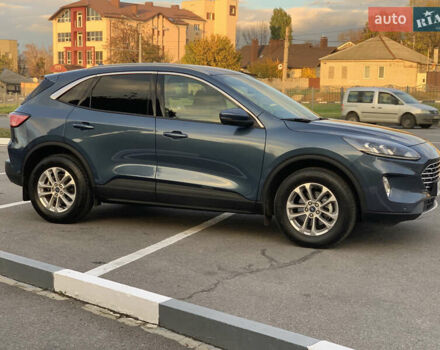 Синий Форд Куга, объемом двигателя 1.5 л и пробегом 22 тыс. км за 25800 $, фото 3 на Automoto.ua