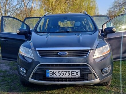 Синий Форд Куга, объемом двигателя 2 л и пробегом 265 тыс. км за 8661 $, фото 1 на Automoto.ua