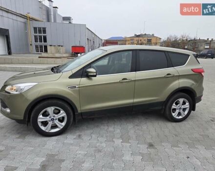 Зеленый Форд Куга, объемом двигателя 2 л и пробегом 262 тыс. км за 13300 $, фото 5 на Automoto.ua