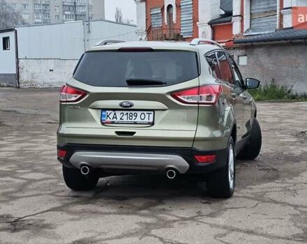 Зелений Форд Куга, об'ємом двигуна 2 л та пробігом 155 тис. км за 12500 $, фото 5 на Automoto.ua