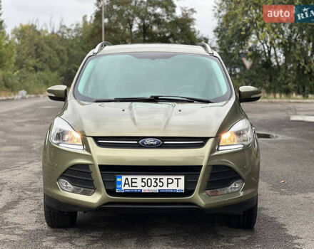 Зелений Форд Куга, об'ємом двигуна 2 л та пробігом 189 тис. км за 12999 $, фото 2 на Automoto.ua