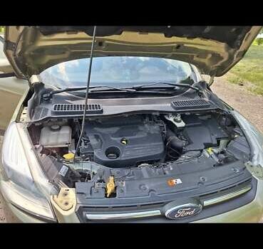 Форд Куга 2013 в Ужгороде на Automoto.ua Зеленый Форд Куга, объемом двигателя 2 л и пробегом 222 тыс. км за 11200 $, фото 25 на Automoto.ua