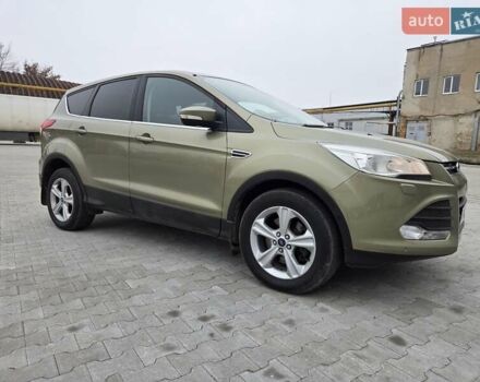 Зеленый Форд Куга, объемом двигателя 2 л и пробегом 262 тыс. км за 13300 $, фото 4 на Automoto.ua