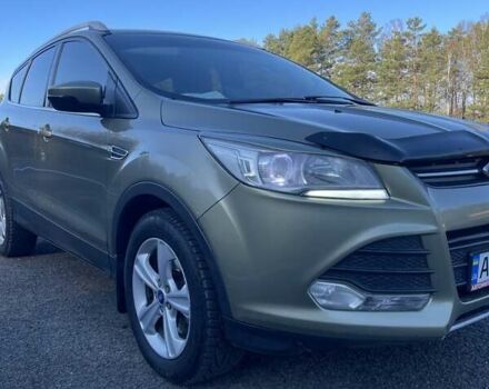 Зелений Форд Куга, об'ємом двигуна 2 л та пробігом 196 тис. км за 12000 $, фото 3 на Automoto.ua