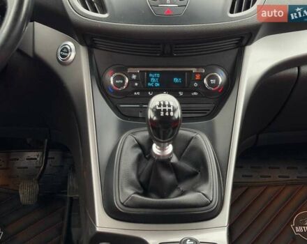 Форд Куга 2013 в Харькове на Automoto.ua Зеленый Форд Куга, объемом двигателя 2 л и пробегом 157 тыс. км за 12800 $, фото 32 на Automoto.ua