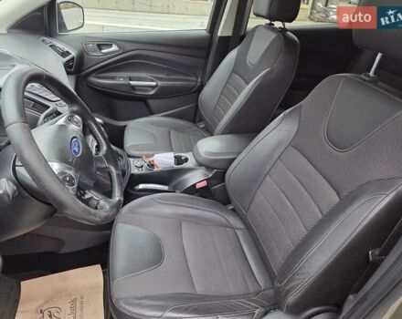 Зеленый Форд Куга, объемом двигателя 2 л и пробегом 262 тыс. км за 13300 $, фото 16 на Automoto.ua