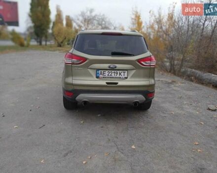 Зеленый Форд Куга, объемом двигателя 2 л и пробегом 232 тыс. км за 11700 $, фото 3 на Automoto.ua
