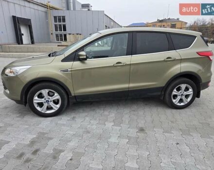 Зеленый Форд Куга, объемом двигателя 2 л и пробегом 262 тыс. км за 13300 $, фото 7 на Automoto.ua