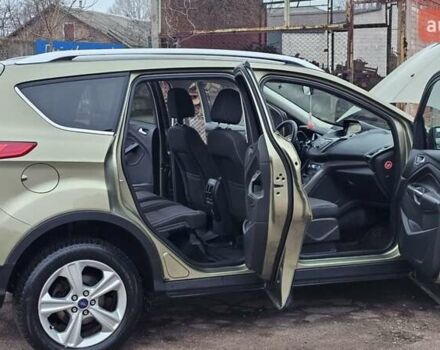 Зелений Форд Куга, об'ємом двигуна 2 л та пробігом 155 тис. км за 12500 $, фото 41 на Automoto.ua