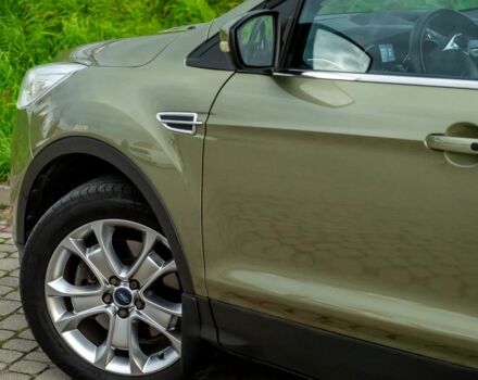 Зеленый Форд Куга, объемом двигателя 2 л и пробегом 206 тыс. км за 8100 $, фото 8 на Automoto.ua