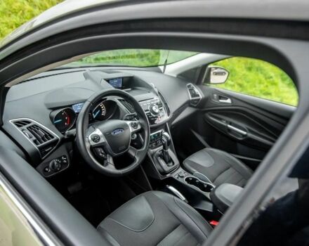 Зеленый Форд Куга, объемом двигателя 2 л и пробегом 206 тыс. км за 8100 $, фото 17 на Automoto.ua