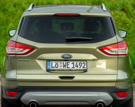 Зеленый Форд Куга, объемом двигателя 2 л и пробегом 206 тыс. км за 8100 $, фото 7 на Automoto.ua