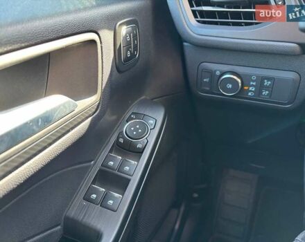 Зеленый Форд Куга, объемом двигателя 1.5 л и пробегом 1 тыс. км за 37000 $, фото 26 на Automoto.ua