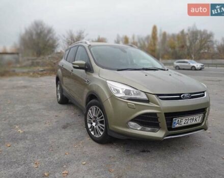 Зеленый Форд Куга, объемом двигателя 2 л и пробегом 232 тыс. км за 11700 $, фото 1 на Automoto.ua