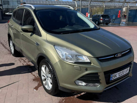 Форд Куга 2013 у Рівному на Automoto.ua Зелений Форд Куга, об'ємом двигуна 2 л та пробігом 202 тис. км за 12700 $, фото 1 на Automoto.ua