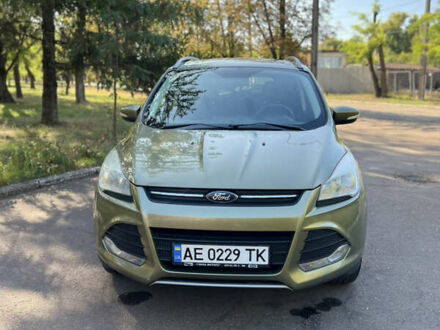 Зелений Форд Куга, об'ємом двигуна 2 л та пробігом 180 тис. км за 12500 $, фото 1 на Automoto.ua