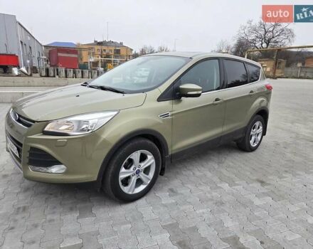 Зеленый Форд Куга, объемом двигателя 2 л и пробегом 262 тыс. км за 13300 $, фото 1 на Automoto.ua