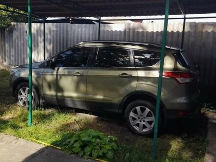 Зелений Форд Куга, об'ємом двигуна 2 л та пробігом 147 тис. км за 12000 $, фото 1 на Automoto.ua