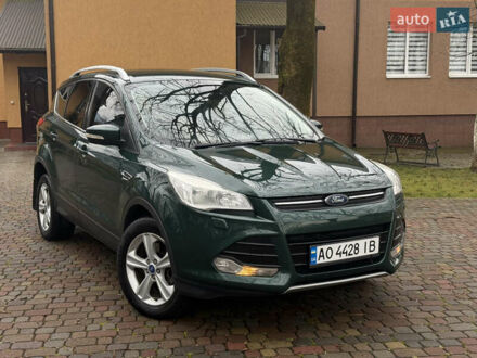 Зеленый Форд Куга, объемом двигателя 2 л и пробегом 246 тыс. км за 12900 $, фото 1 на Automoto.ua