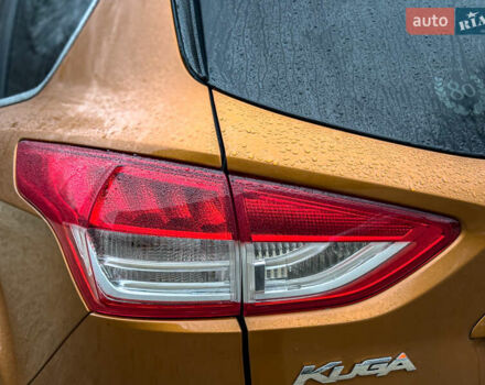 Помаранчевий Форд Куга, об'ємом двигуна 2 л та пробігом 249 тис. км за 14950 $, фото 49 на Automoto.ua