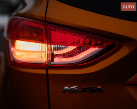 Оранжевый Форд Куга, объемом двигателя 2 л и пробегом 237 тыс. км за 14600 $, фото 23 на Automoto.ua