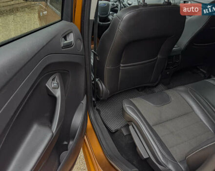 Помаранчевий Форд Куга, об'ємом двигуна 2 л та пробігом 249 тис. км за 14950 $, фото 81 на Automoto.ua