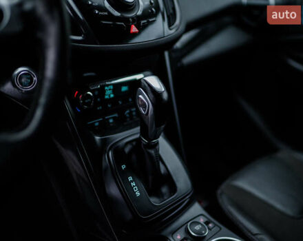 Оранжевый Форд Куга, объемом двигателя 2 л и пробегом 237 тыс. км за 14600 $, фото 32 на Automoto.ua