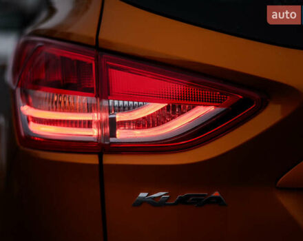 Оранжевый Форд Куга, объемом двигателя 2 л и пробегом 237 тыс. км за 14600 $, фото 24 на Automoto.ua