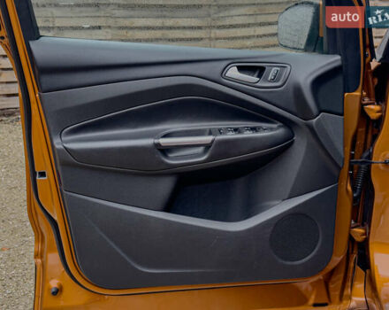 Помаранчевий Форд Куга, об'ємом двигуна 2 л та пробігом 249 тис. км за 14950 $, фото 63 на Automoto.ua