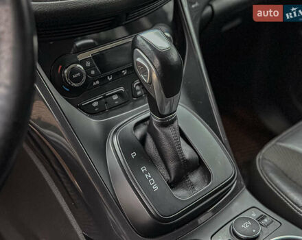 Помаранчевий Форд Куга, об'ємом двигуна 2 л та пробігом 249 тис. км за 14950 $, фото 69 на Automoto.ua